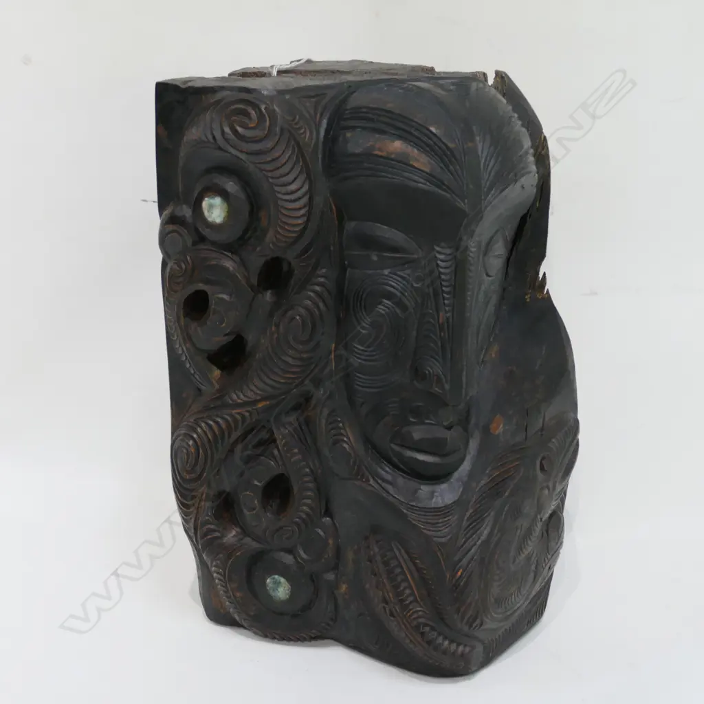 MAORI DECORATIVE CARVING Image 1++