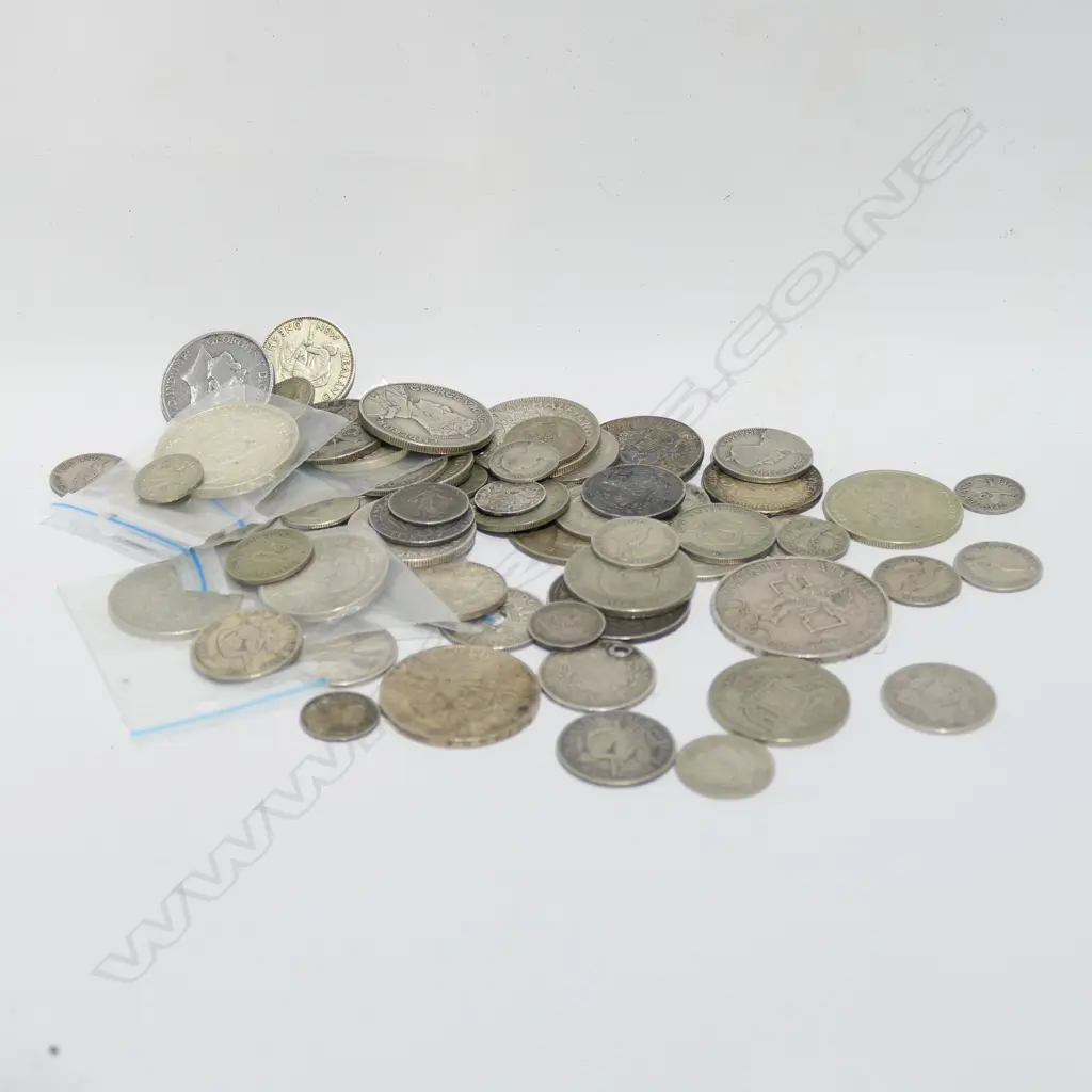 COLLECTION OF MIXED WORLD SILVER COINS Image 1++
