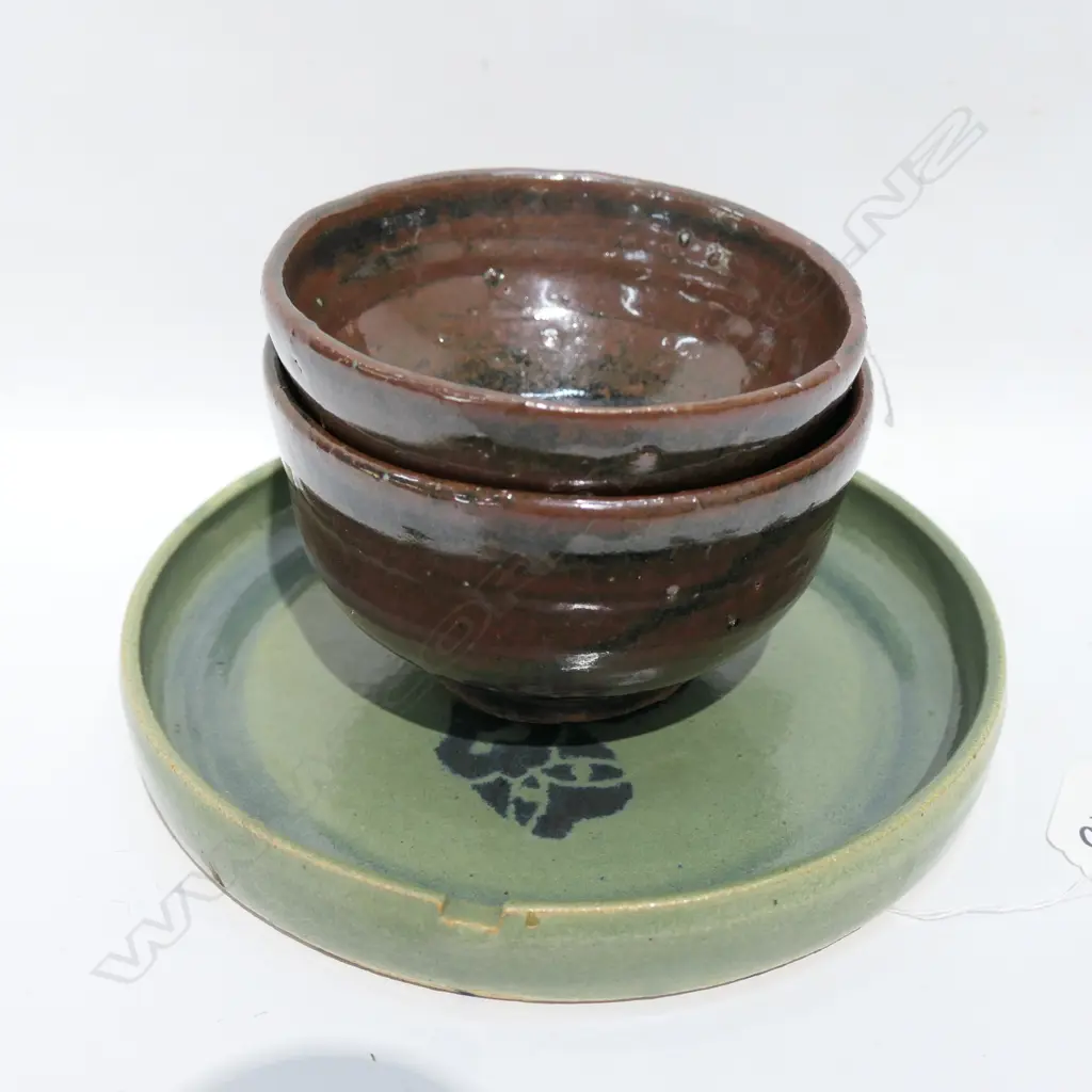 2 DAVID BROKENSHIRE BOWLS & TANIWHA DISH Image 1++