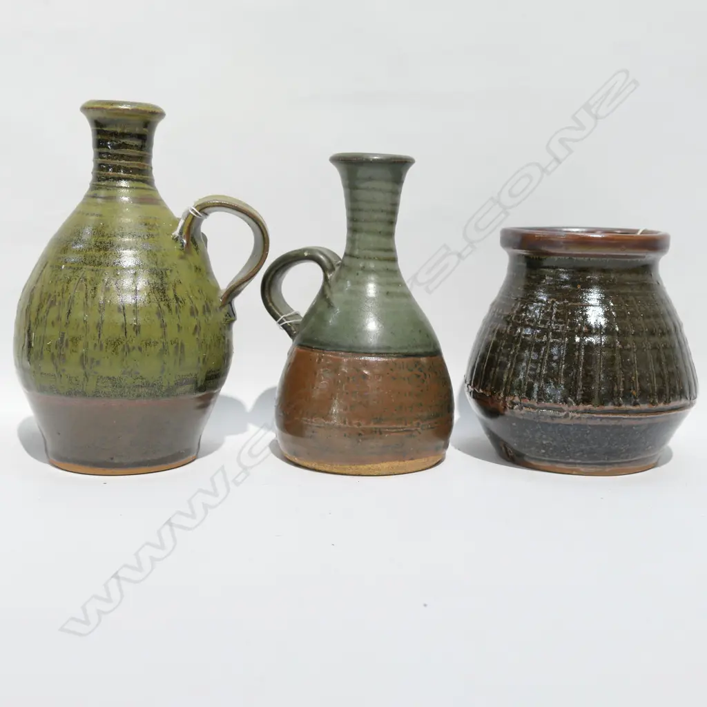 3 PETER STICHBURY ITEMS 2 JUGS & VASE Image 1++