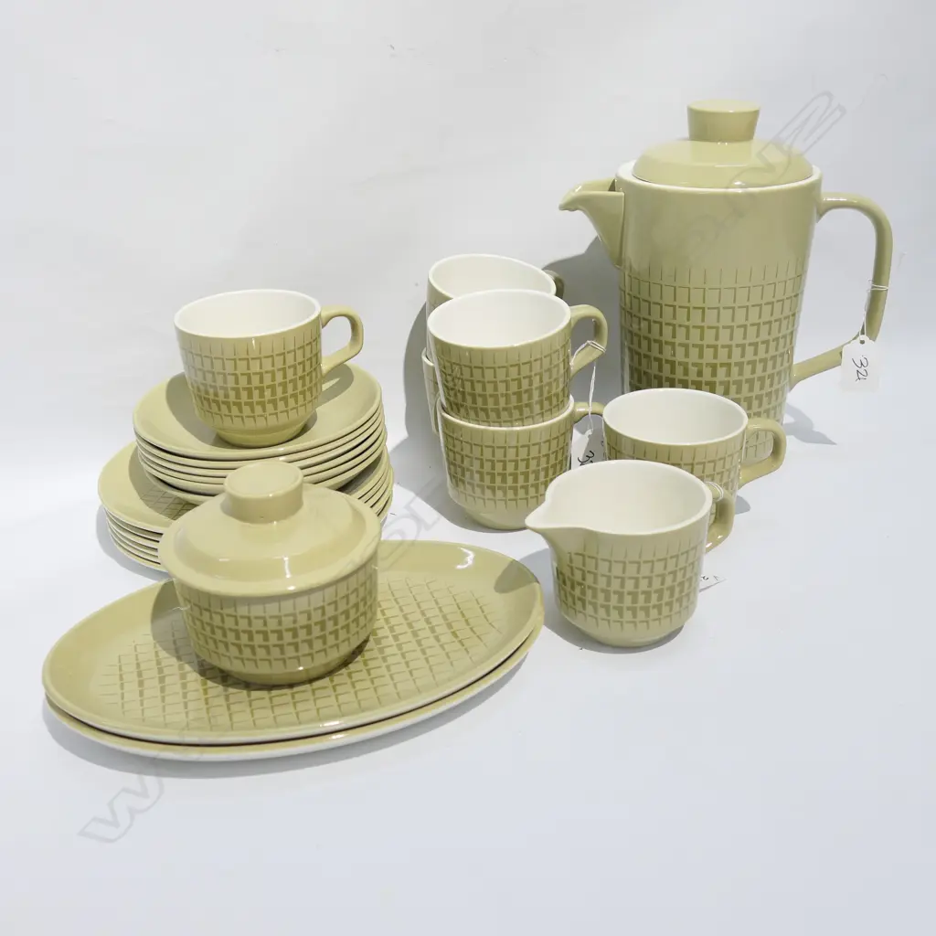 CROWN LYNN NOVELLE PART DINNER SET Image 1++