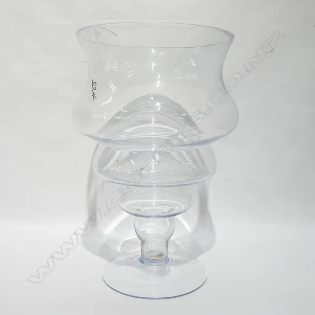 LARGE FLORISTS DISPLAY GLASS VASE Image 1++
