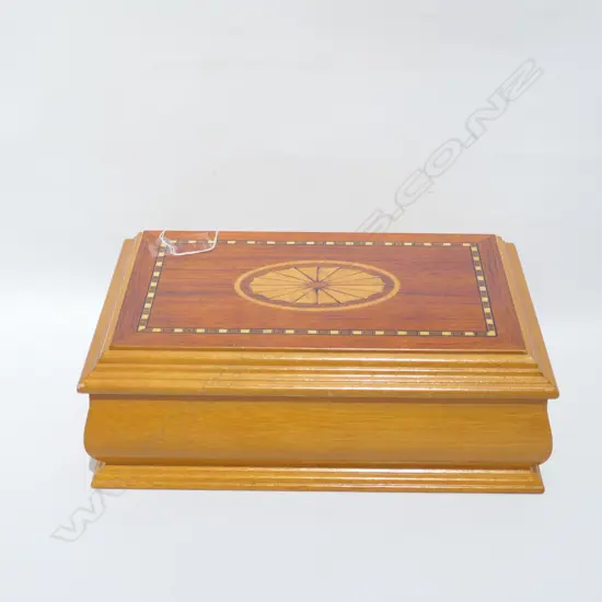 EDWARDIAN STYLE JEWELLERY BOX L 270 MM