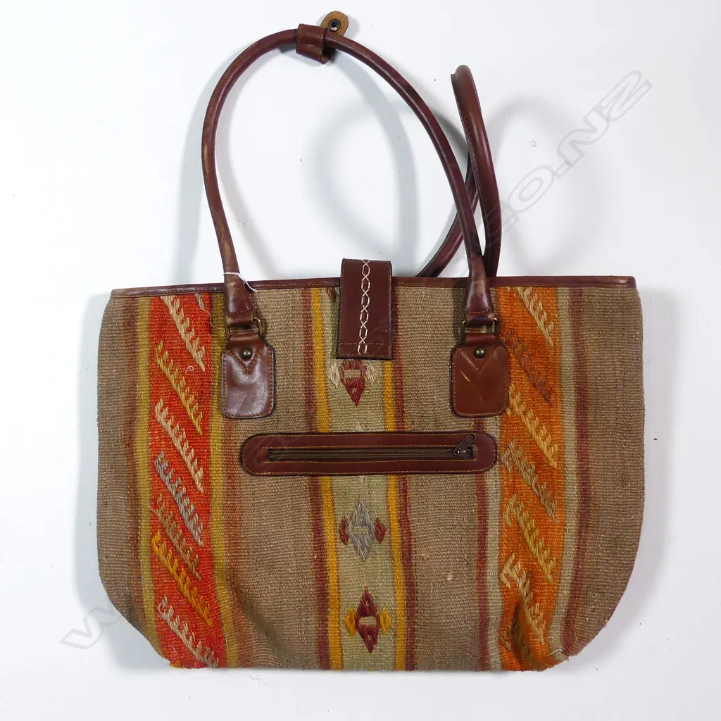 A kilim and leather handbag Image 1++