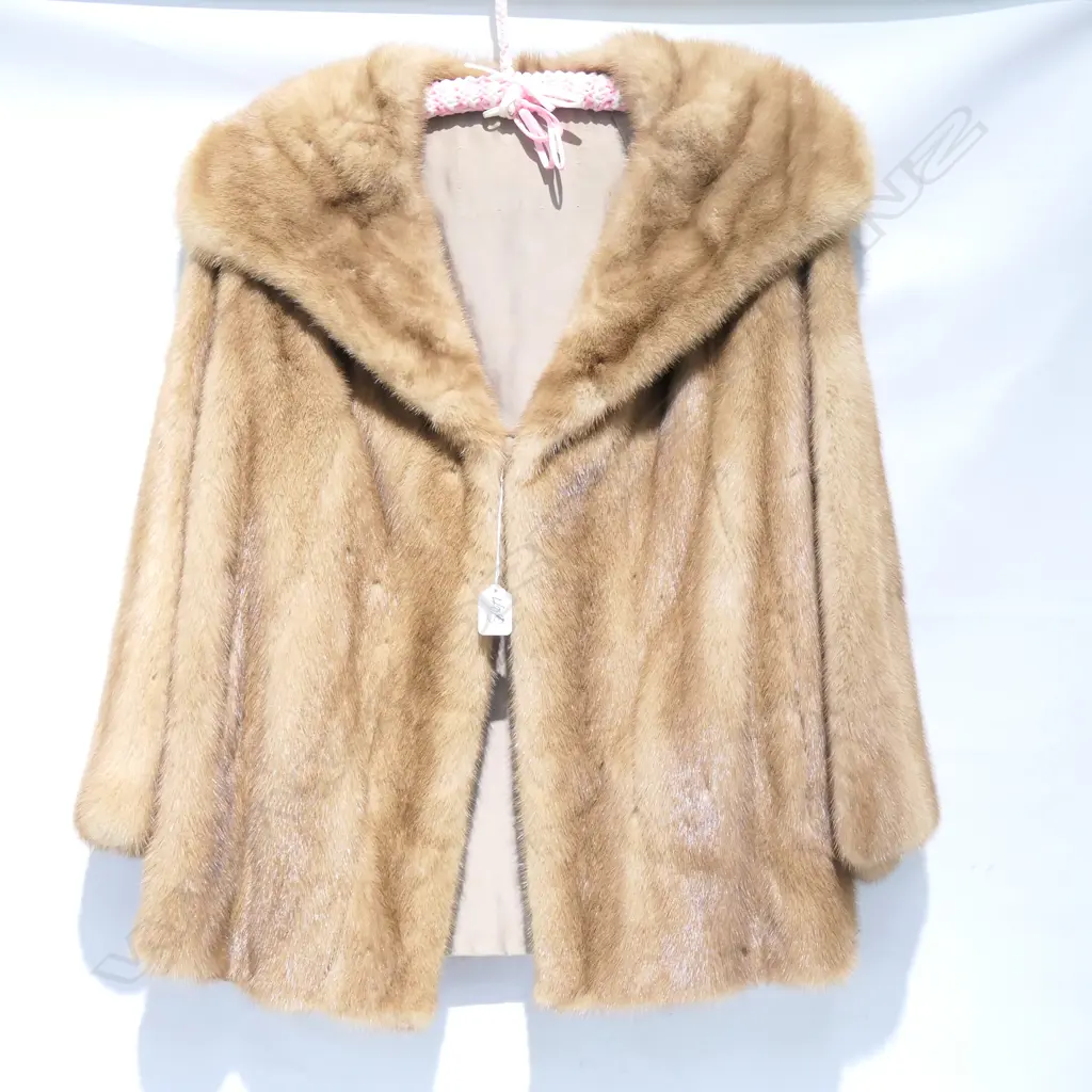 LADIES VINTAGE MINK FUR JACKET Image 1++