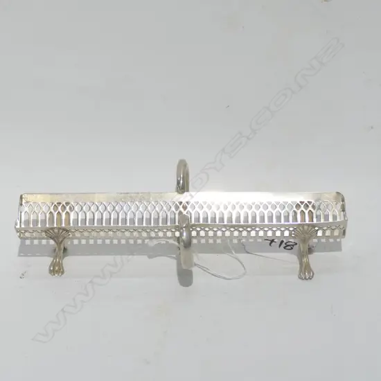 Sterling silver “rack" long V-form