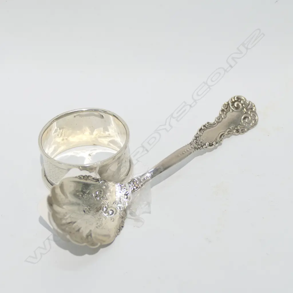 STG SILVER NAPKIN RING + SPOON Image 1++