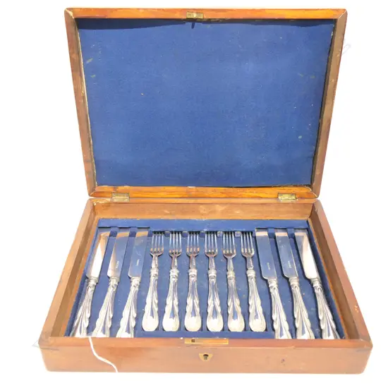 VICT EP CUTLERY SET HARRISON BROS IN MAHOGANY BOX