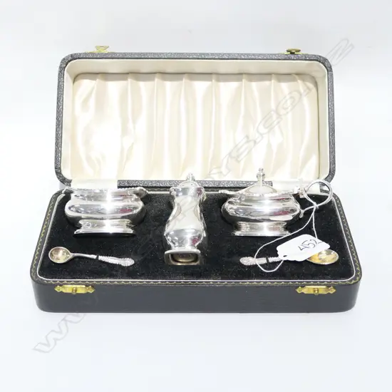 Cased silver plate cruet set
