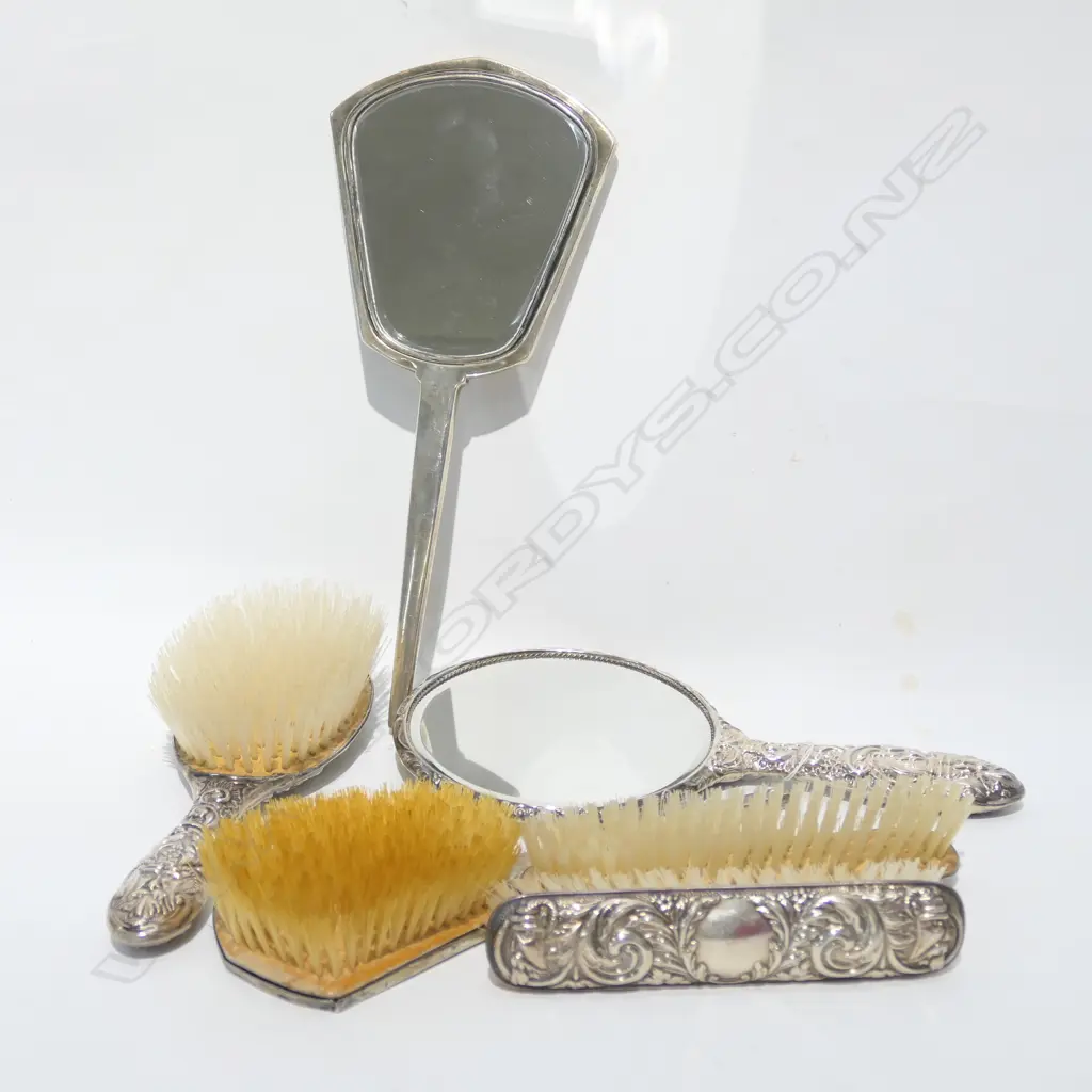 6 S/S VANITY PIECES (2 MIRRORS / 4 BRUSHES) Image 1++