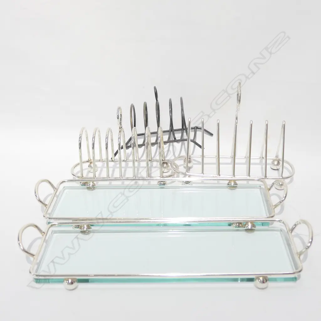 5 SILVER PLATE PCES; 3 TOAST RACKS + 2 GLASS TRAYS Image 1++