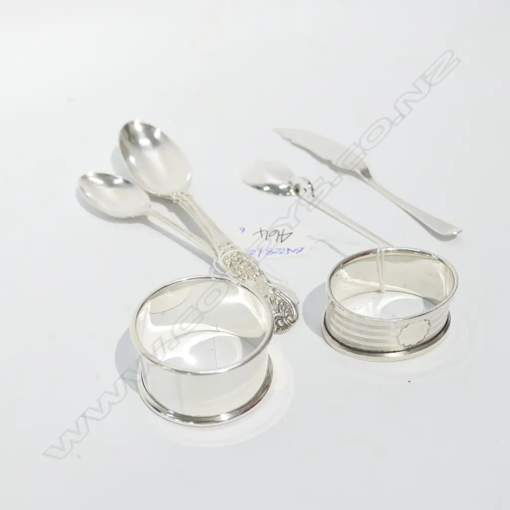 6 SILVER ITEMS SERVIETTE RINGS, SPOONS ETC Image 1++