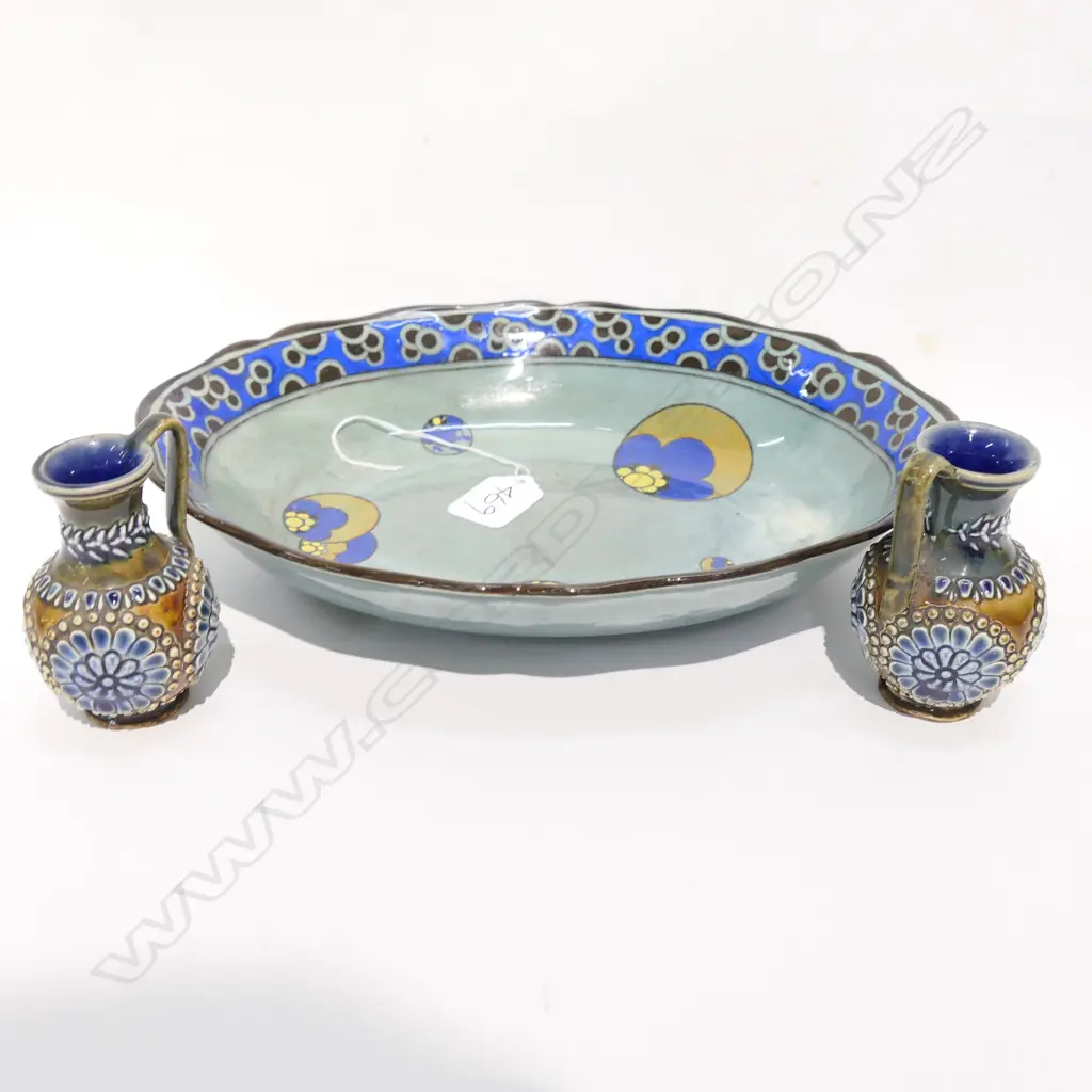 R/DOULTON TITANIAN DISH W. 275MM AND TWO LAMBETH VASES Image 1++