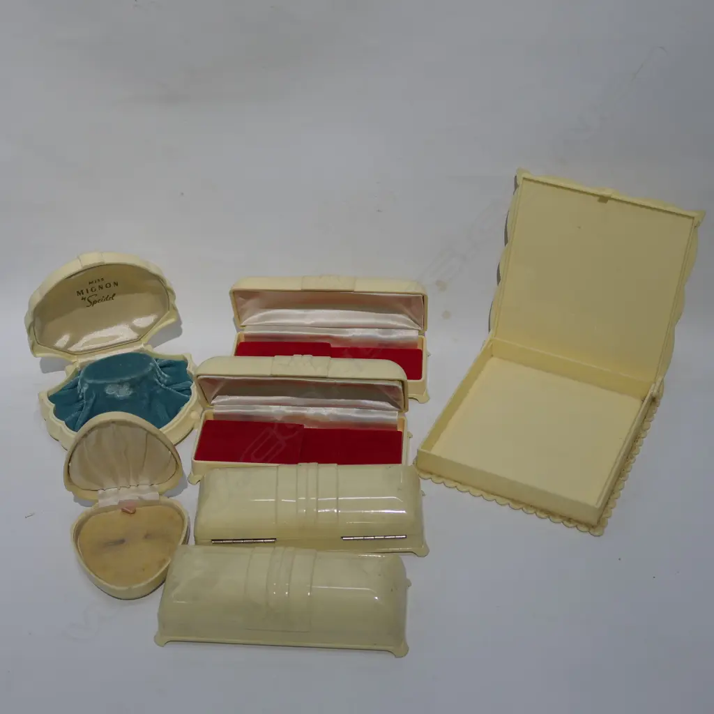 BOX OF CELLULOID JEWELLERY BOXES Image 1++
