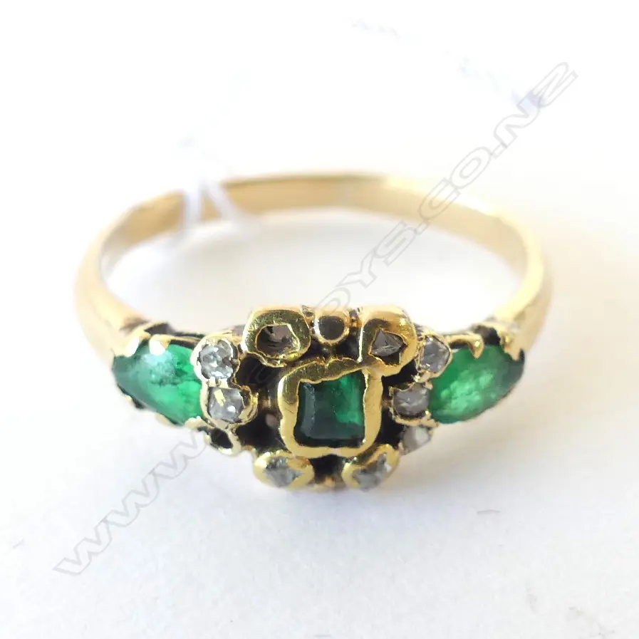 GOLD GEORGIAN EMERALD AN DIA. RING, A.F. Image 1++