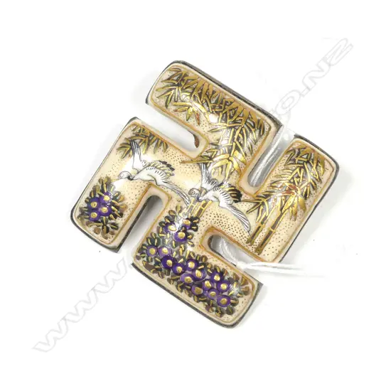 ANTIQUE JAPANESE SATSUMA GOOD LUCK & PROSPERITY BROOCH