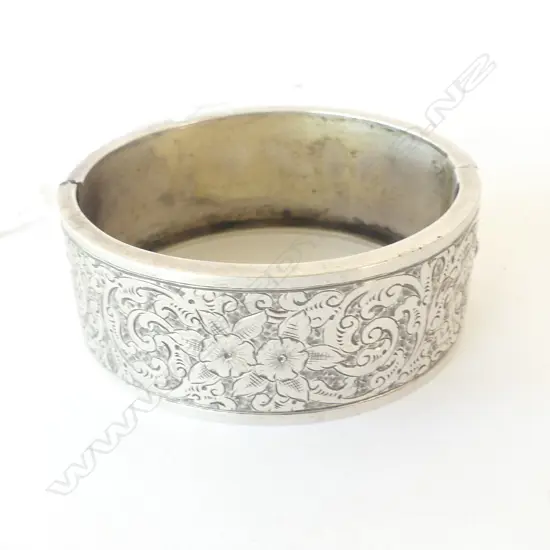 SILVER HALF HINGE BRACELET