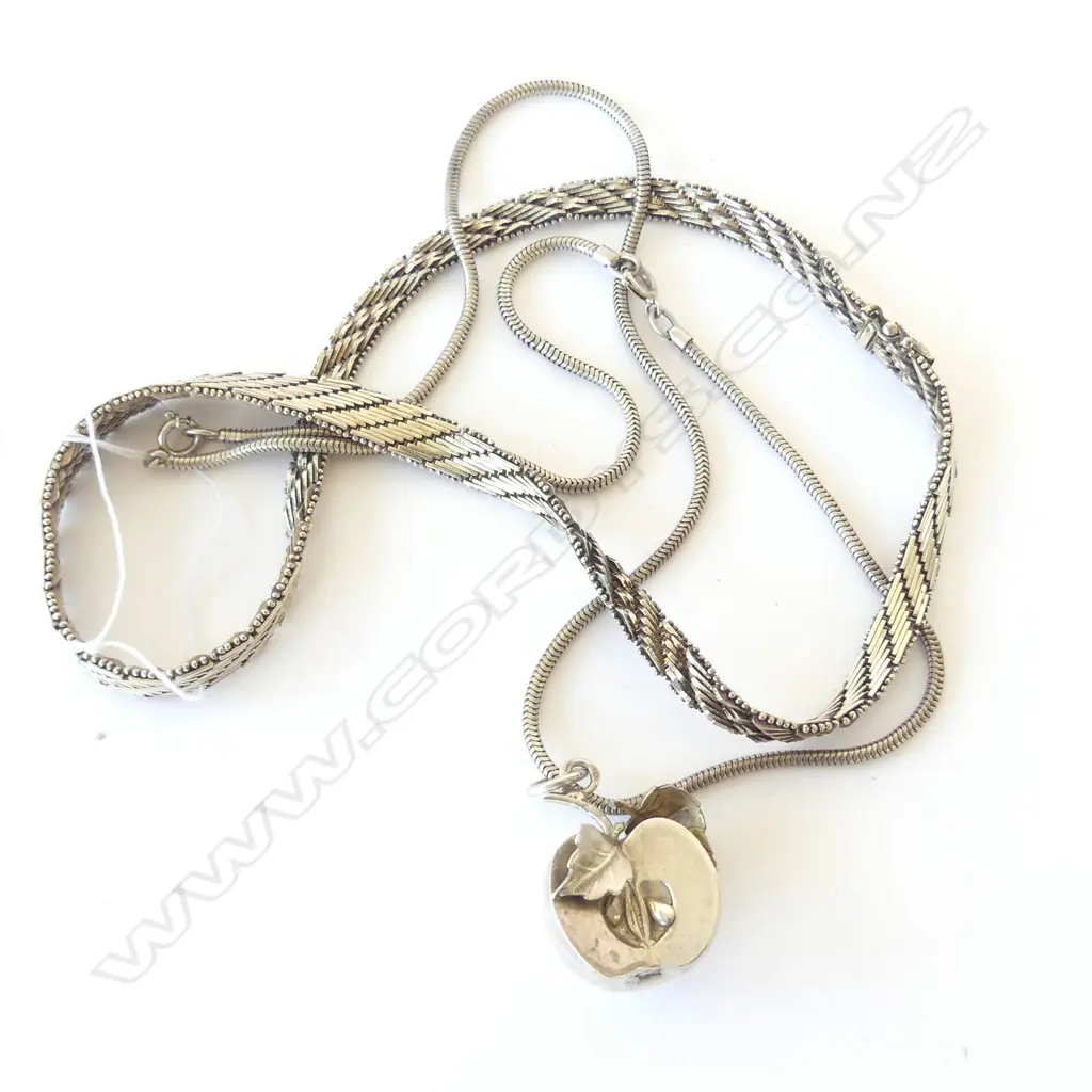 STERLING NECKLACE W/ APPLE PENDANT AND STERLING CHAIN Image 1++