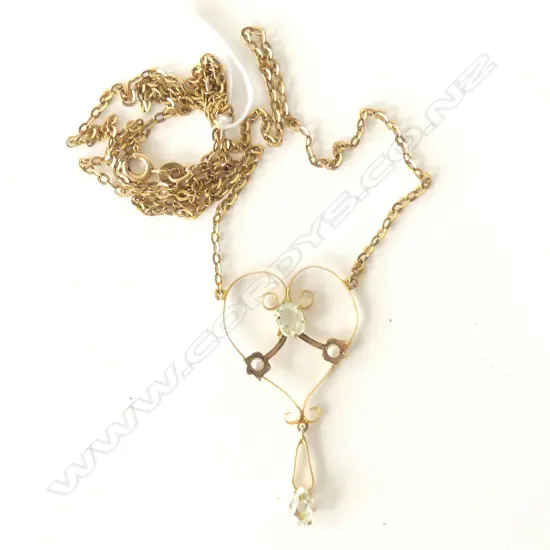 EDW 9ct GOLD AQUAMARINE ? SEED PEARL PENDANT NECKLACE