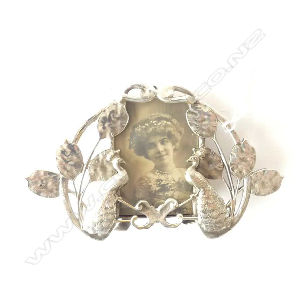 ART NOUVEAU SILVER PHOTO FRAME SMALL W PEACOCKS Image 1++
