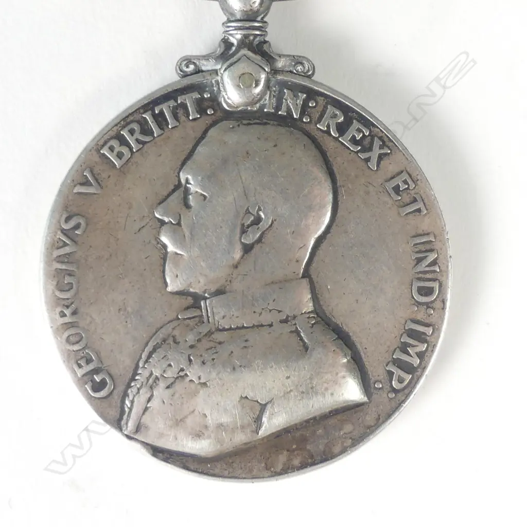 WWI MILITARY MEDAL BRAVERY IN THE FIELD Image 1++