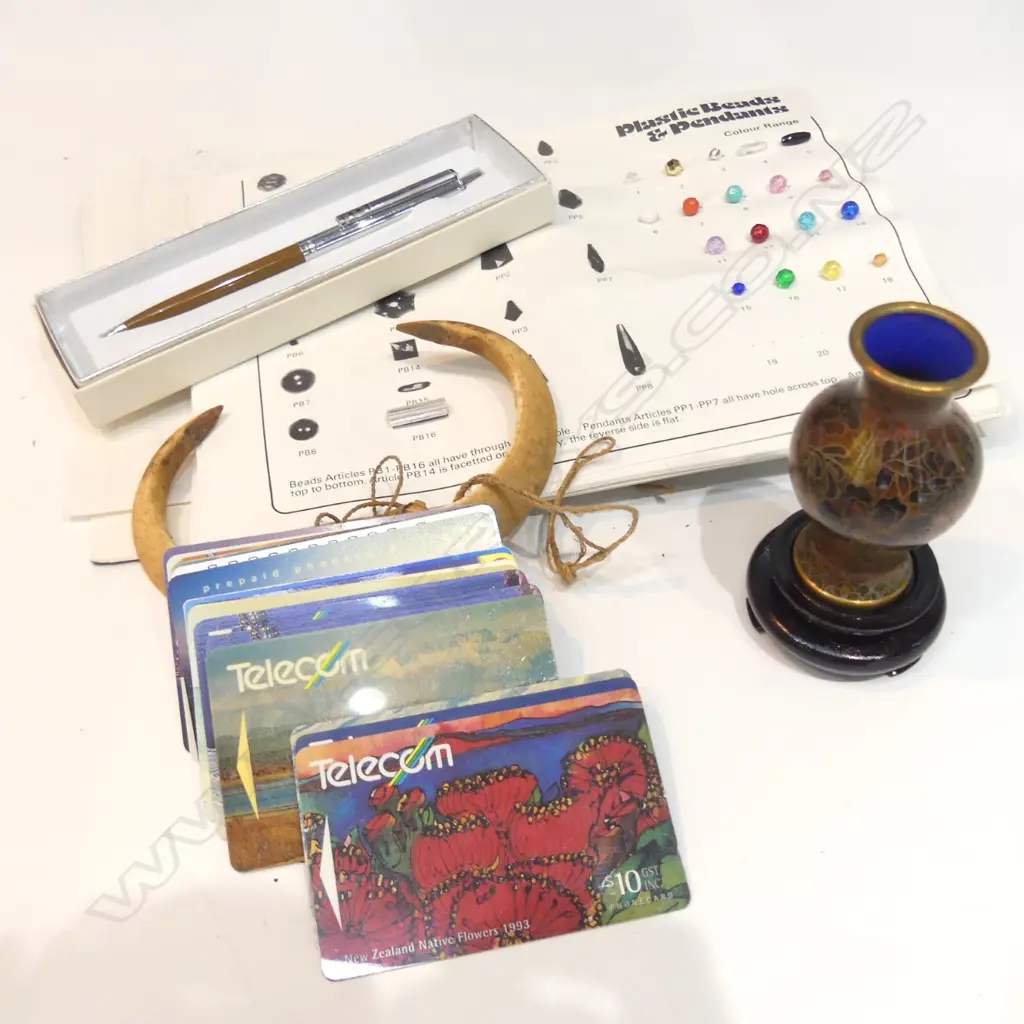BAG PENS, PHONE CARDS, ETC. Image 1++