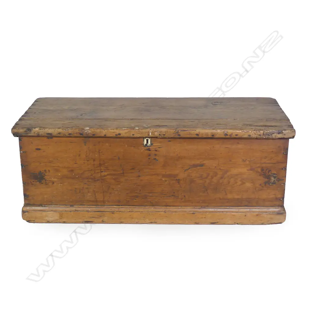 IRON HANDLED CHEST 1020MM L 390MM H Image 1++