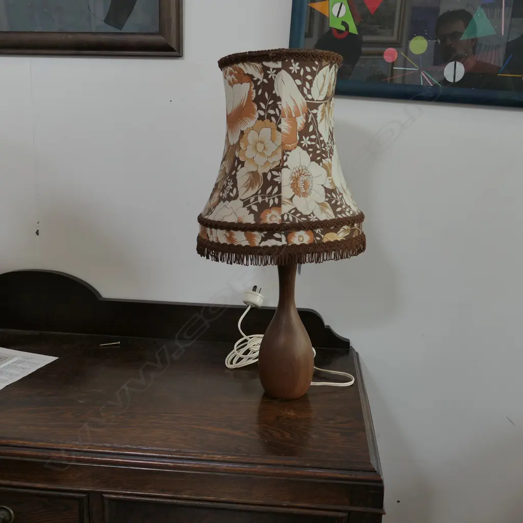 RETRO MAHOGANY LAMP ORIGINAL 1960S SHADE  Image 1++
