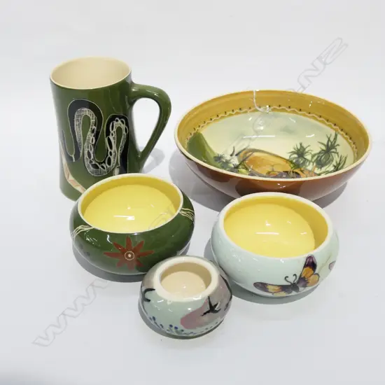 4 MARTIN BOYD AUSTRALIA MOTIF POTTERY PCS + ANOTHER