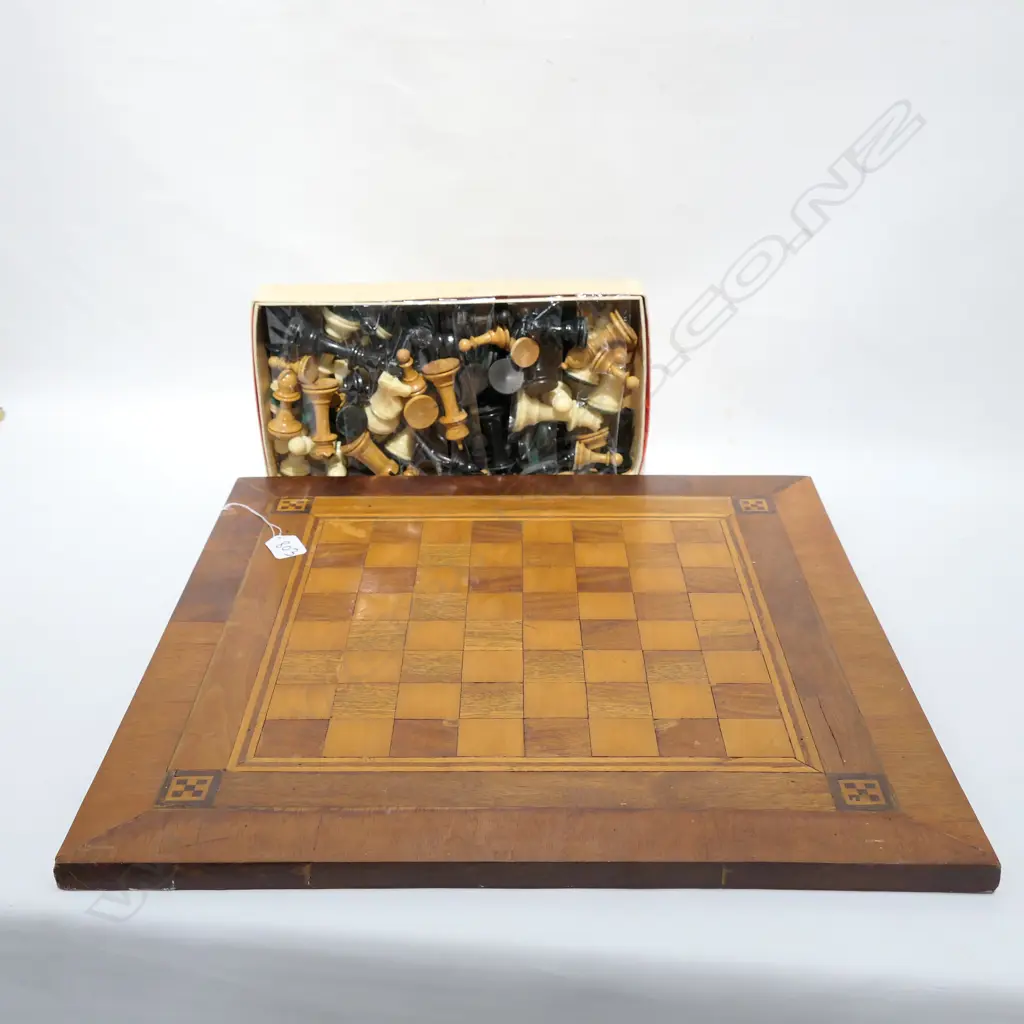 WOODEN INLAID CHESSBOARD AND PCS Image 1++