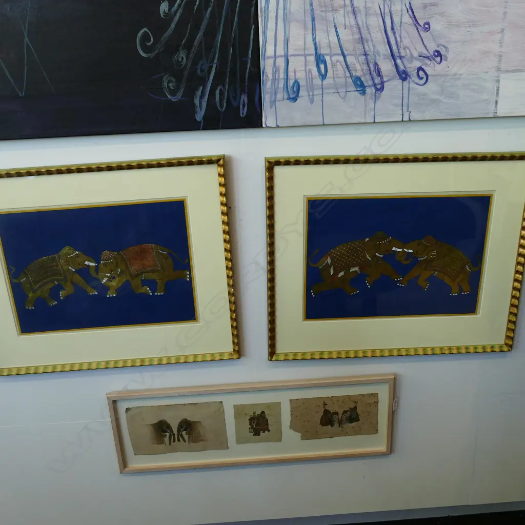 A PAIR OF FRAMED GILDED ELEPHANT PRINTS Image 1++