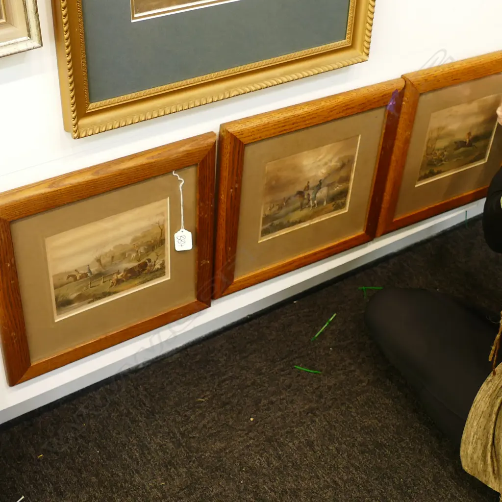  4 OAK FRAMED HORSE LITHOGRAPHS 340 X 320 MM Image 1++