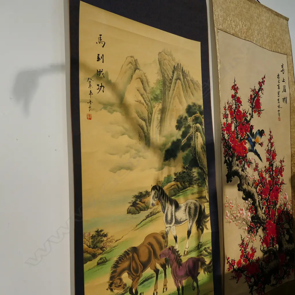 2 CHINESE SCROLL PAINTINGS + FOLDER PRINTS Image 1++