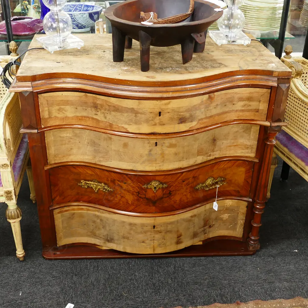 CONTINENTAL DISTRESSED LATE 19TH CENT CHEST OF DRAWERS Image 1++