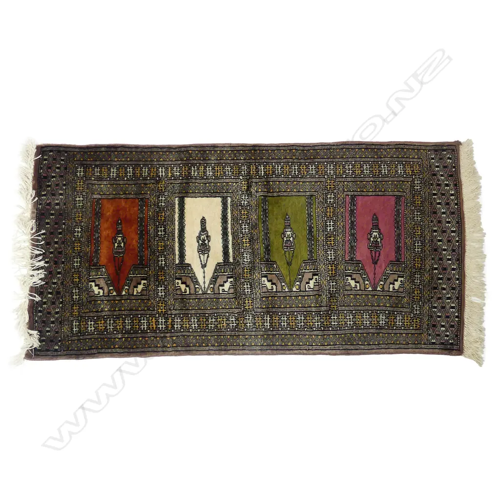 A fine Bukhara rug Image 1++