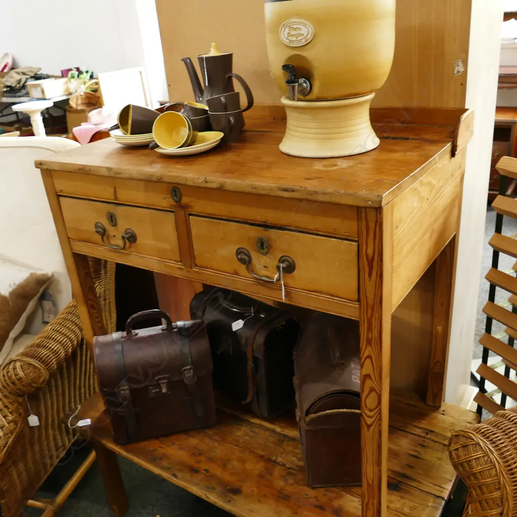 19THC 2 DRAWER PINE COUNTRY DESK Image 1++