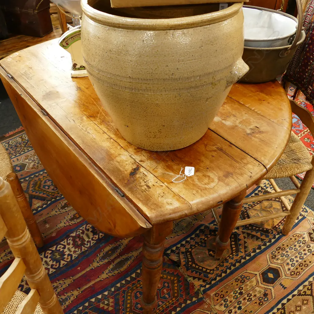 COLONIAL DROPSIDE TABLE 750MM H 1200MM L Image 1++