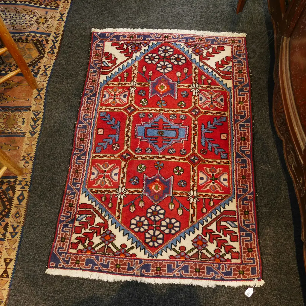 SMALL HAND KNOTTED RUG 1260 X 870 MM  Image 1++