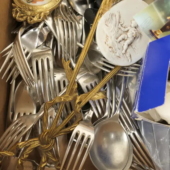 LOT ASST CUTLERY /LIMOGE/EBONY ELEPHANT ETC