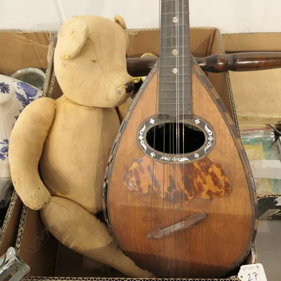 LOT ASST INCL. TEDDY / LUTE / PERFUME BOTTLES