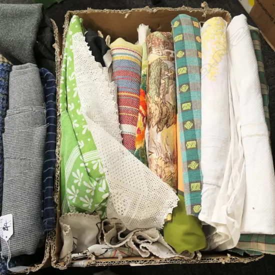 BOX VINTAGE WOOL PLUS BOX ASSORTED LINEN