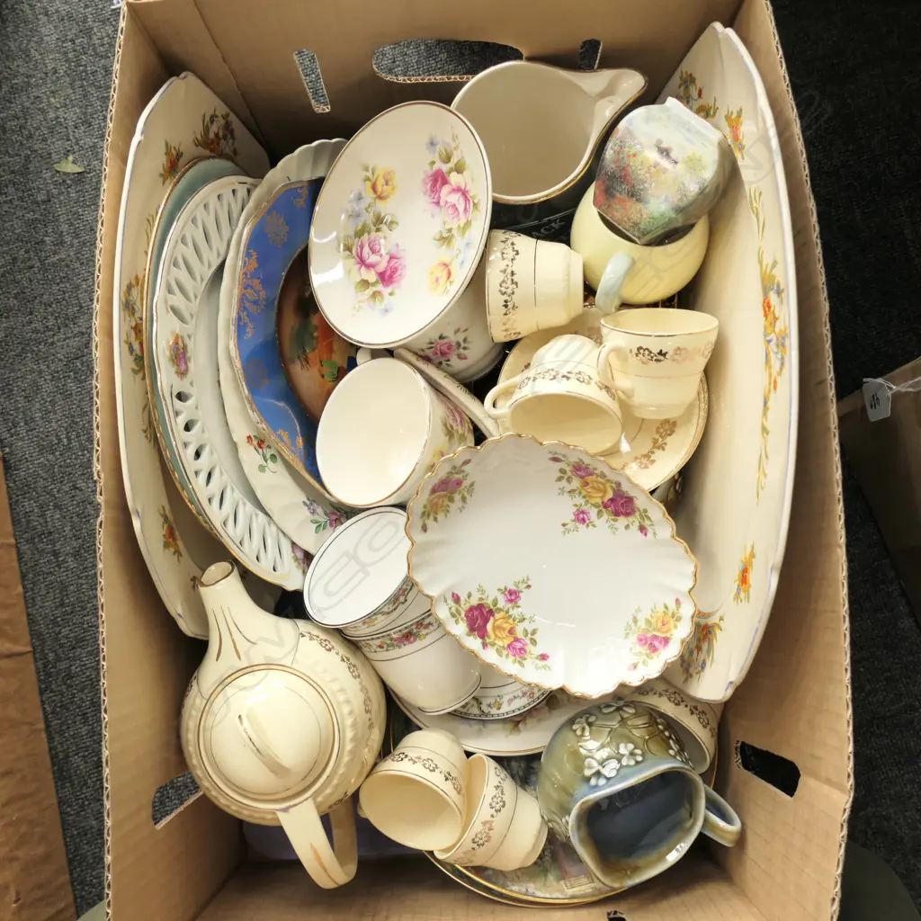 LOT ASST CHINA WADE/PLATES/COFFEE SERVICE ETC Image 1++