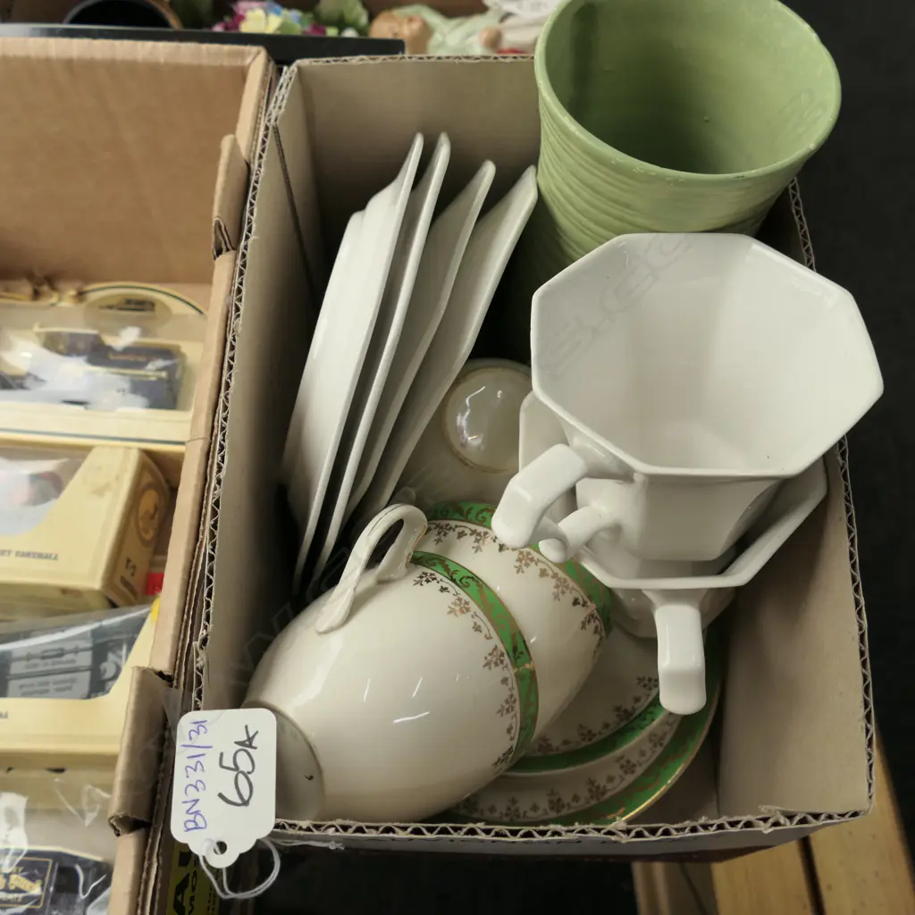 BOX LOT ASST. TRIOS, VASE Image 1++