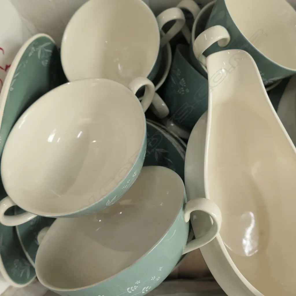 25 PCE PART DINNER SET ROYAL DOULTON 'CASCADE' Image 1++