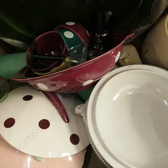 BOX RETRO CHINA, GLASSWARE ETC