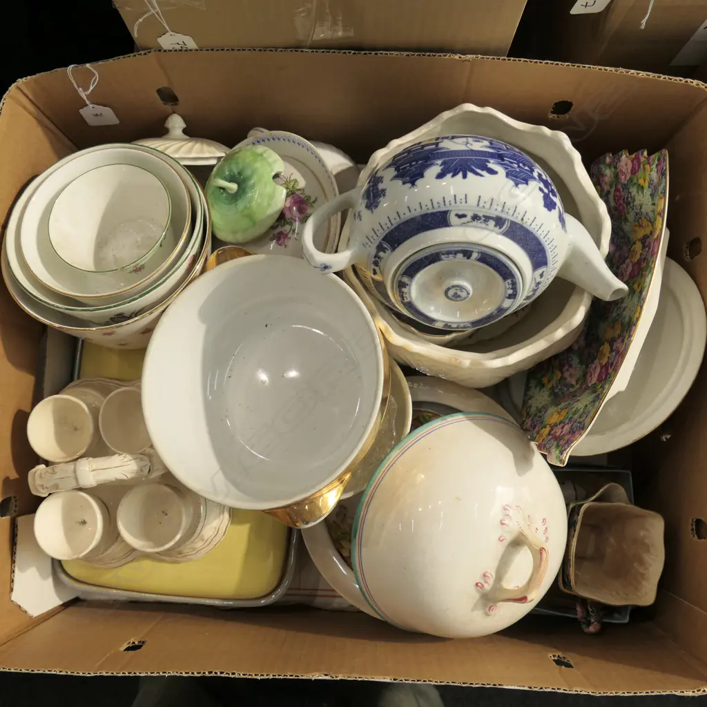 BOX VINTAGE CHINA, B&W, GILT ETC Image 1++