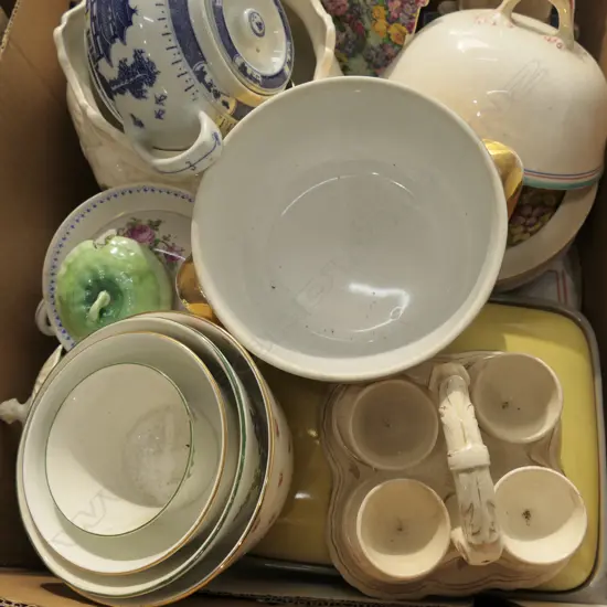 BOX VINTAGE CHINA, B&W, GILT ETC