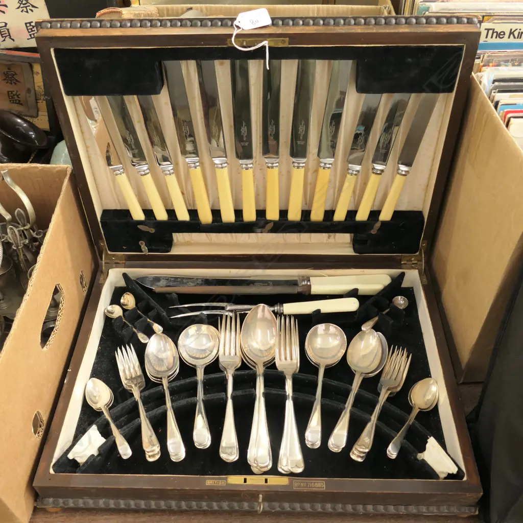 CANTEEN OF CUTLERY Image 1++