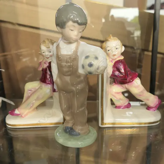 PAIR BOOK ENDS AND NAO FIGURE 190MM H