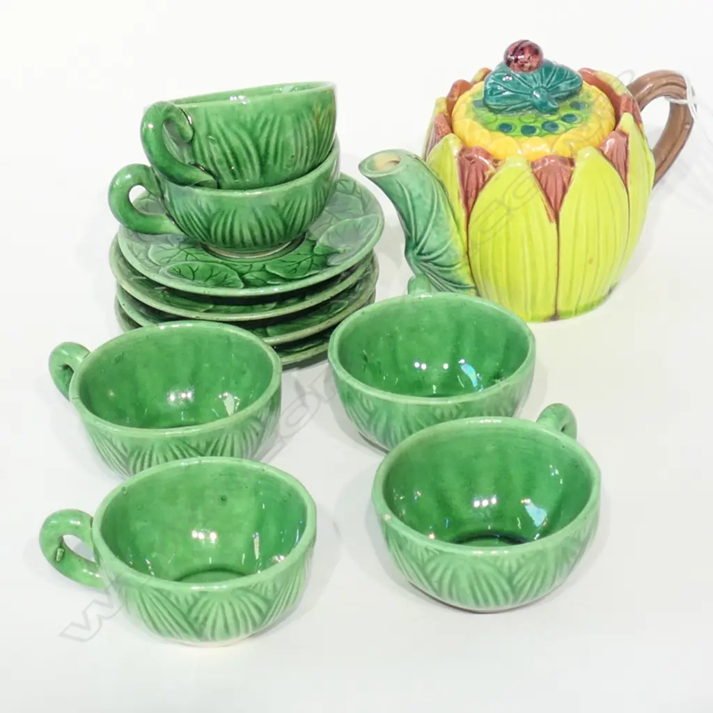 MAJOLICA CHILD'S TEA SET; TEAPOT, 6 CUPS AND 5 SAUCERS Image 1++